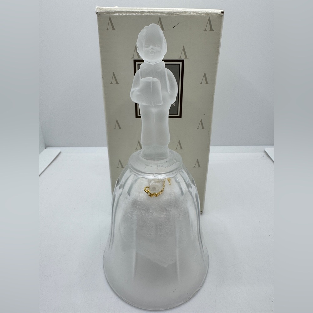 Vintage 1994 Avon‎ Hummel Crystal Bell Soloist Lead Choir Boy Christmas Carol